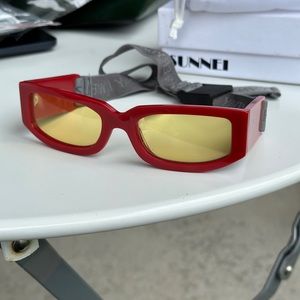 NWT SUNNEI SUNGLASSES